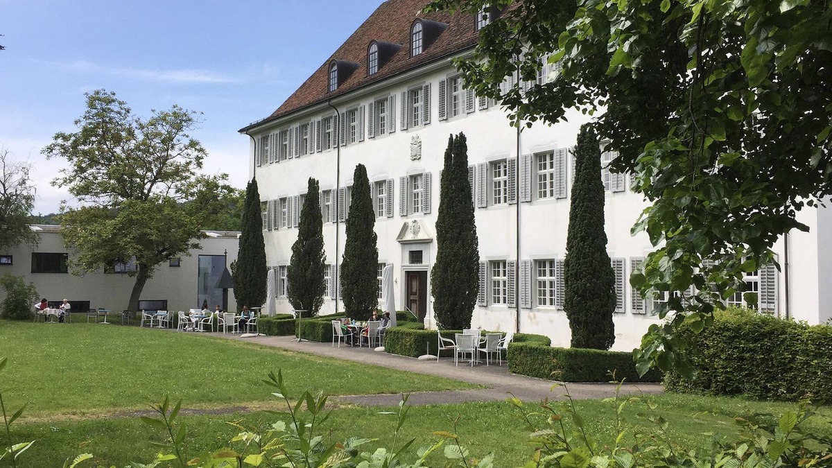 Metzerlen Hotel | Klosterhotel Kreuz