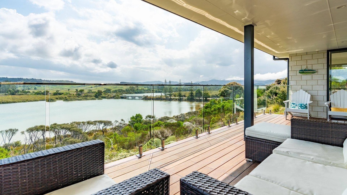 Mangawhai Heads House | Kneedeep - Beautifully appointed, modern, sunny home with stunning estuary views