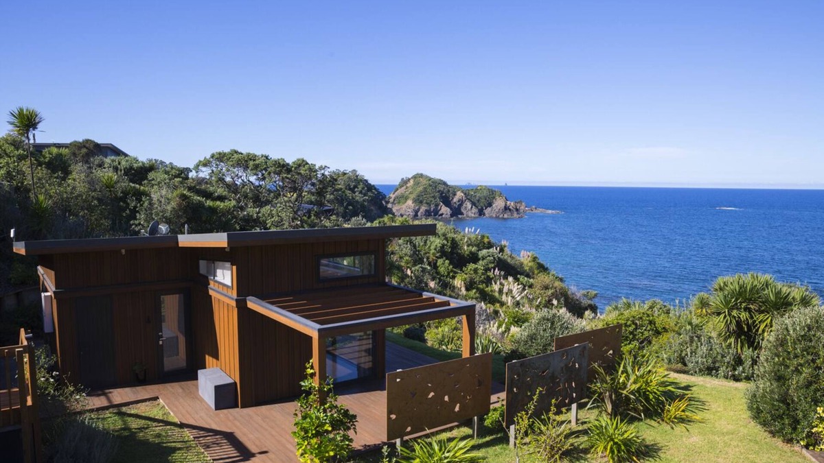 Tutukaka Apartment | Knights in Residence - Ocean Front Studio