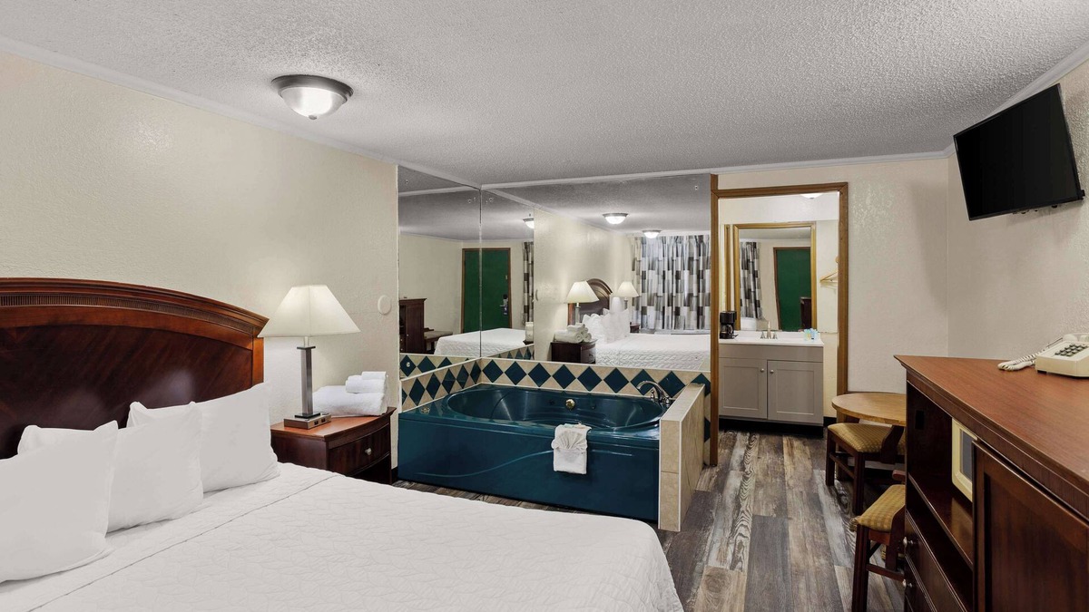 Summit Hotel | Knights Inn Ashland