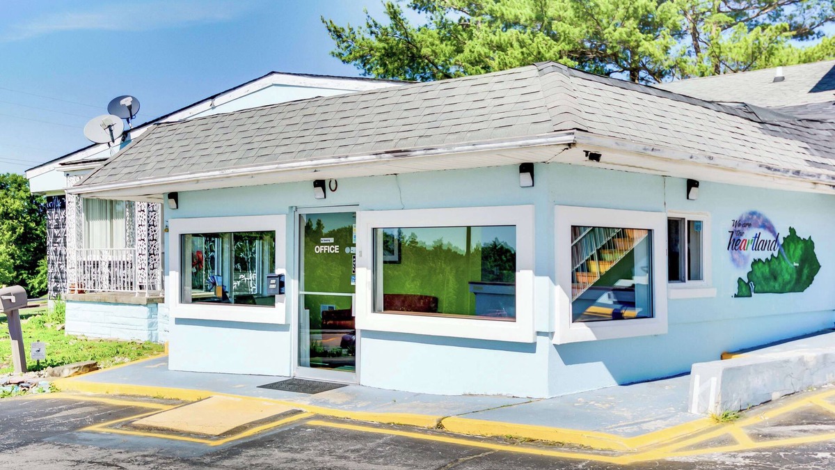 Berea Hotel | Knights Inn Berea