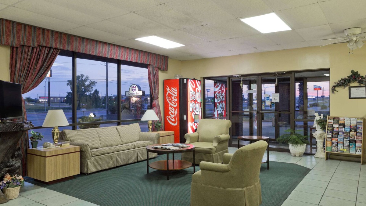 Brenham Hotel | Knights Inn Brenham