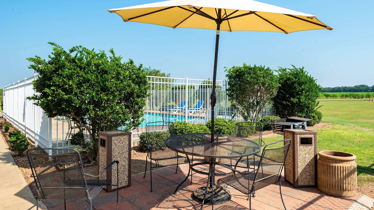 Saint Landry Hotel | Knights Inn Bunkie