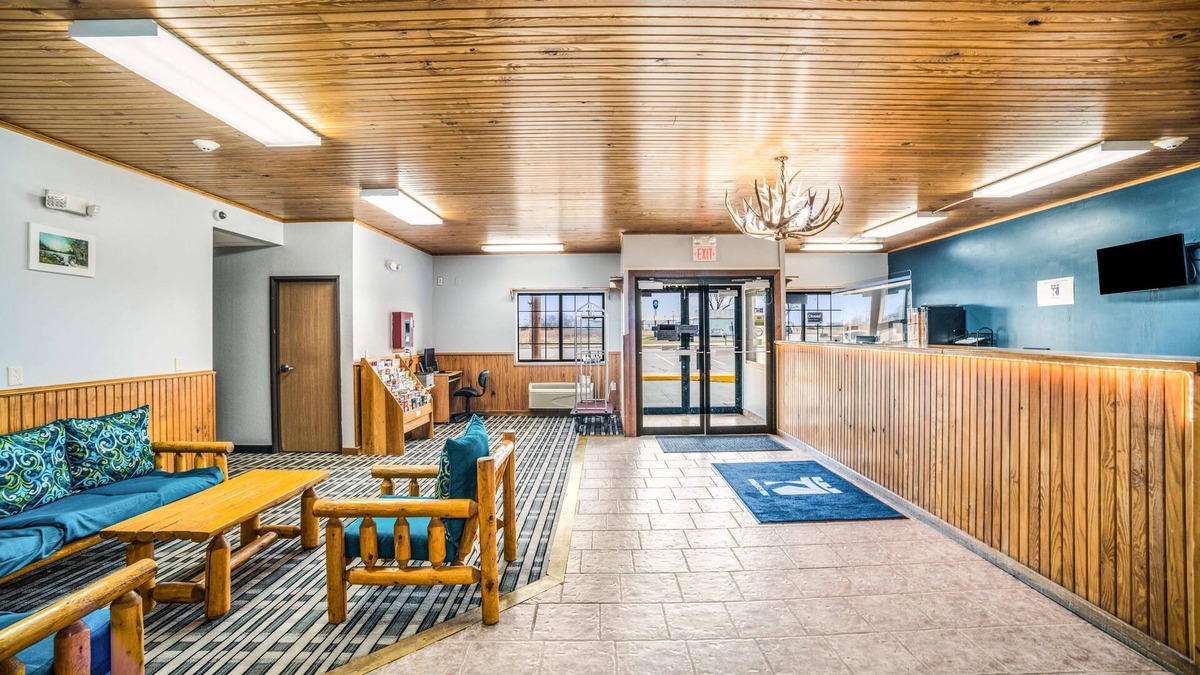 New Florence Hotel | Knights Inn New Florence