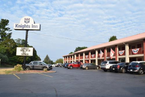 Oswego Hotel | Knights Inn Oswego East