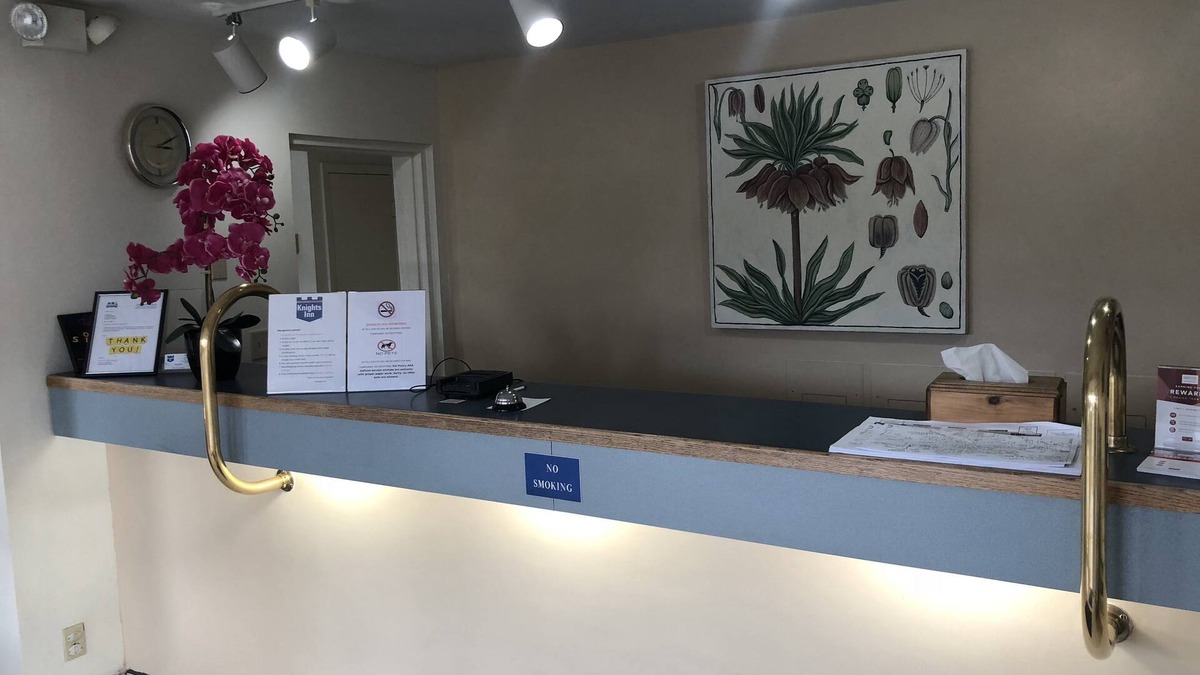 Oswego Hotel | Knights Inn Oswego