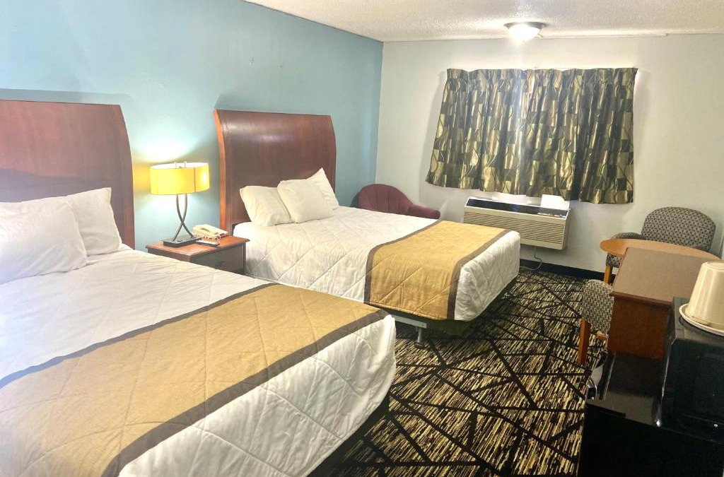 Paxinos Hotel | Knights Inn Paxinos Elysburg