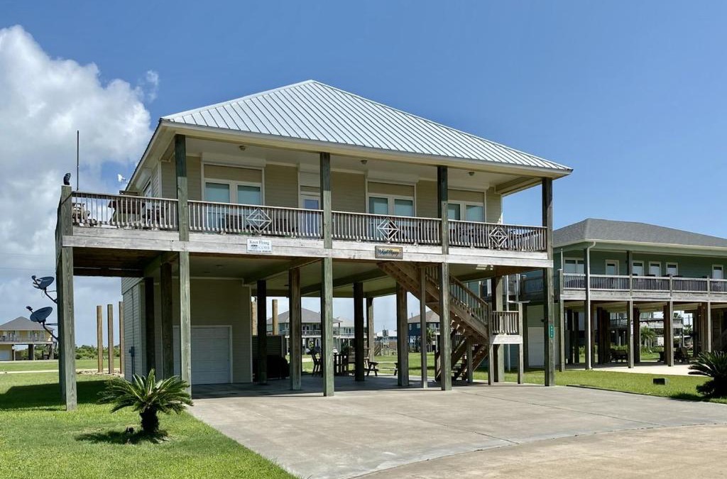Crystal Beach House | Knot Flying home
