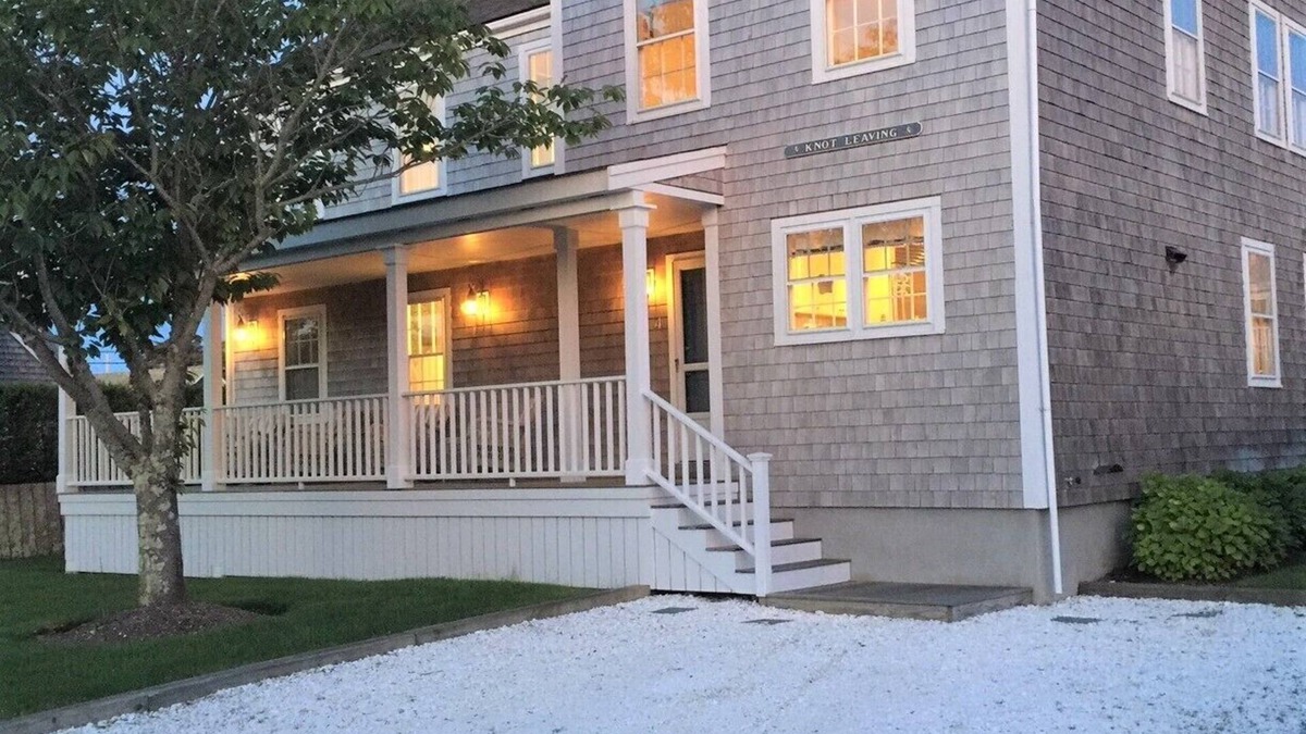 Brant Point House | 'Knot Leaving' in Brant Point