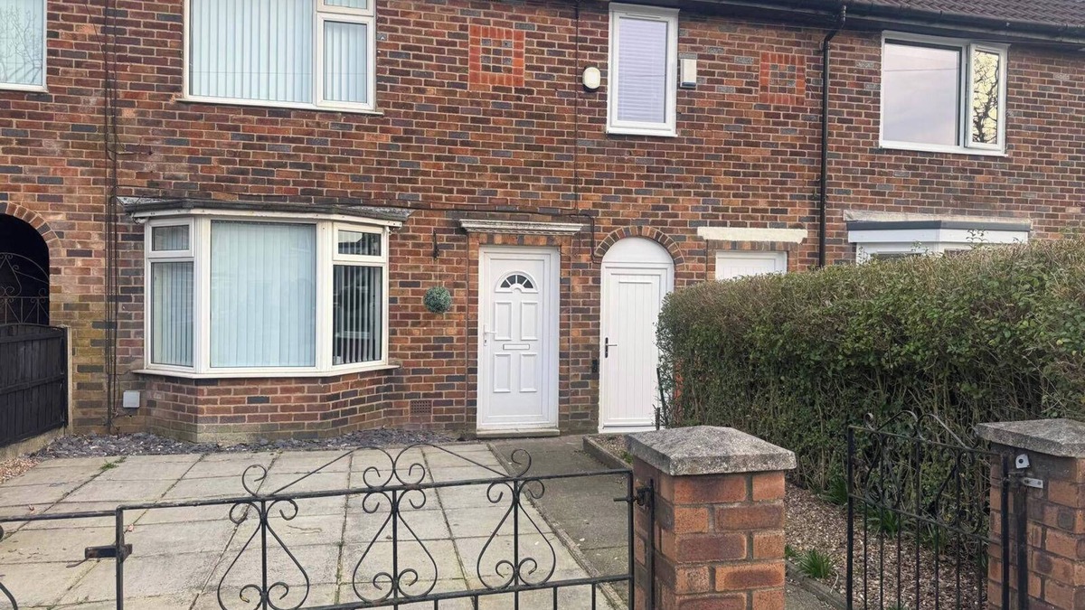 Liverpool House | Knotty Ash - 3 Beds - Sleeps 6 - On-Site Parking