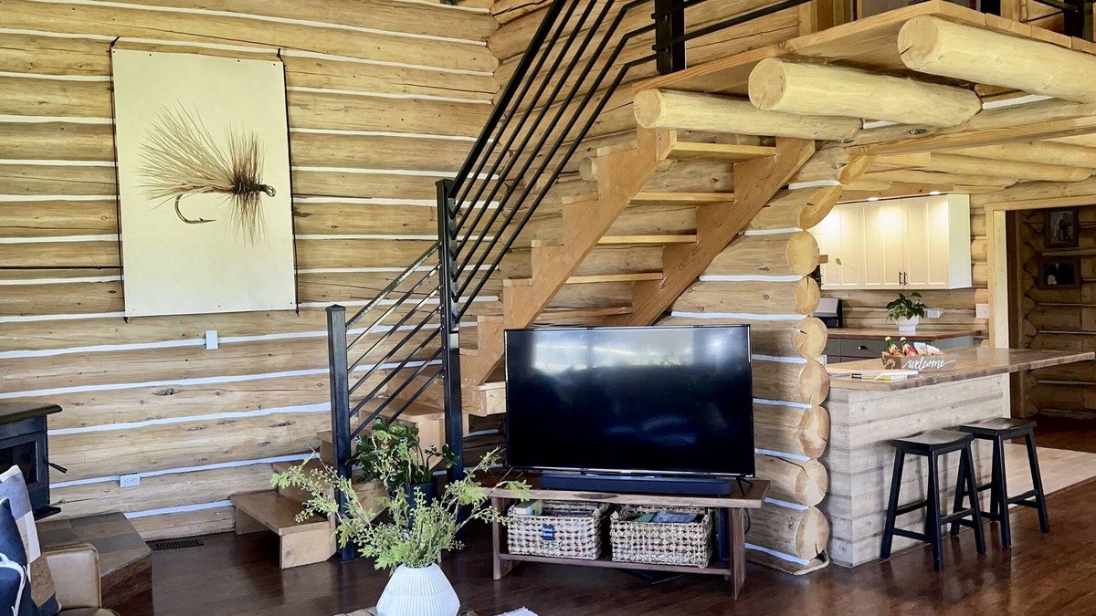 Stevensville House | Knotty but Nice by the Bitterroot!