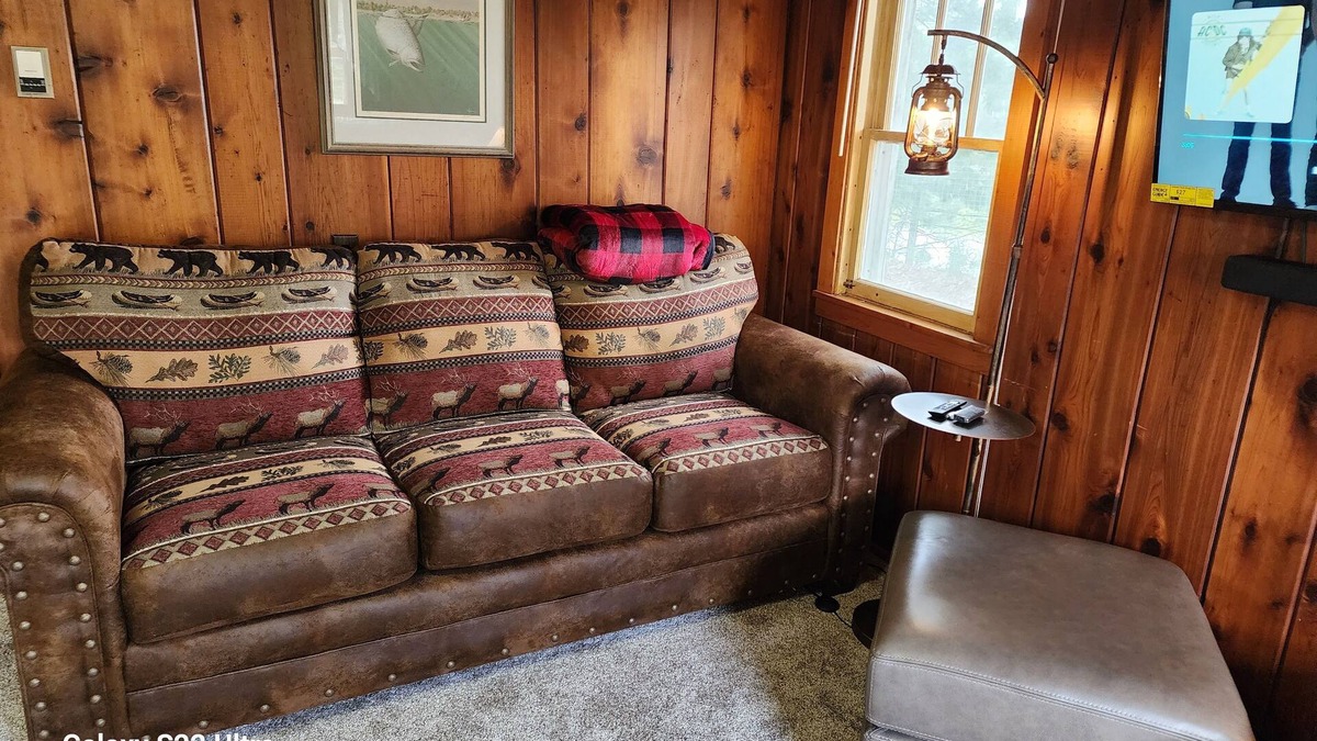 Vanderbilt Cabin | Knotty Pine Cabin: 2 bdrm 1 bath, New Sealy Queen mattresses, <1mi. thumb lake.