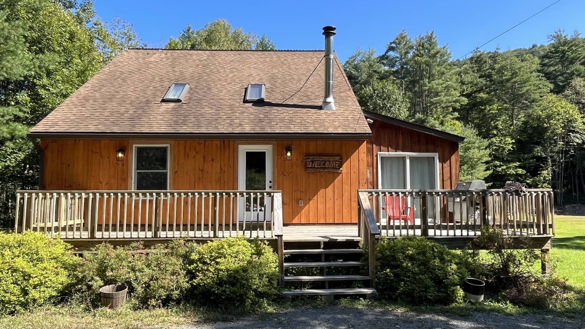 Milford House | Knotty Pine - Private cabin nestled in the woods, fire pit, near CDP/ASV
