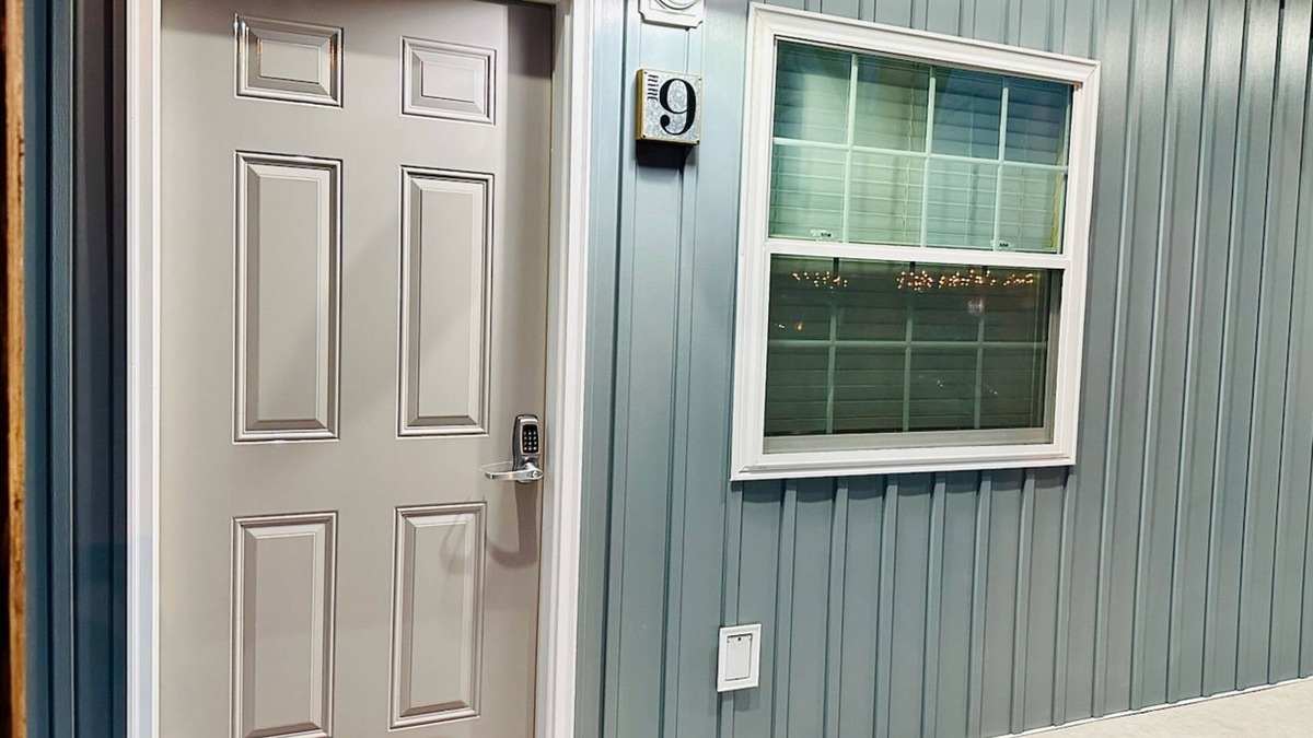 Mountain View Cabin | Knotty Squirrel Unit 9 Standard King Suite