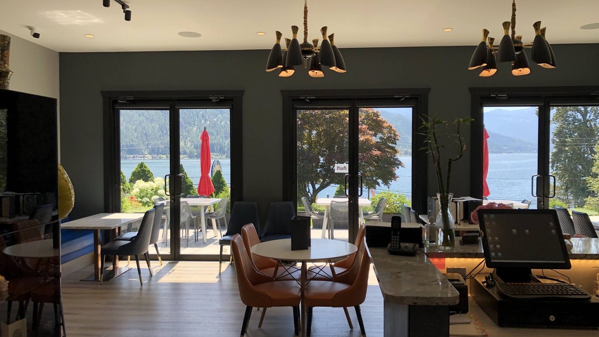 Nelson Hotel | Kokanee Glacier Resort