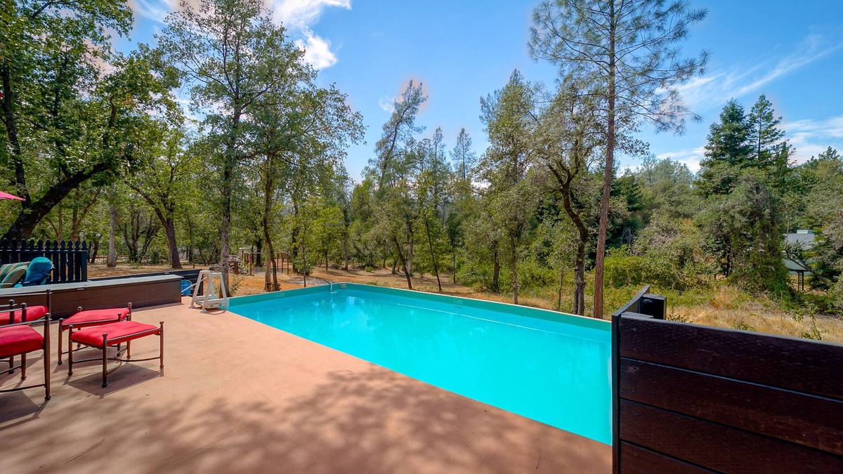Shasta Lake House | Kokanee Grove ~ Shasta Lake 2ac Estate ~ Pool/HotTub/GameRoom ~Central Location!