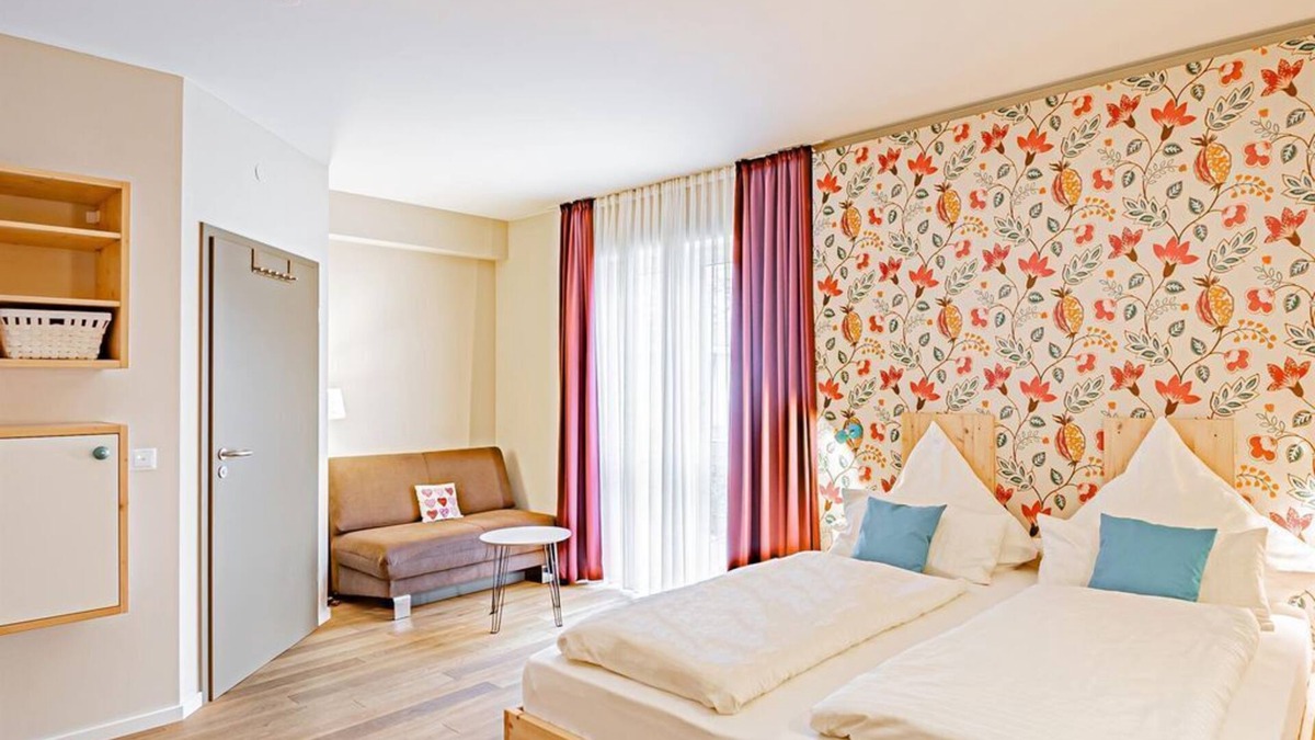 Langsur Bed & Breakfast | Komfort Doppelzimmer Barrierefrei - Weingut Johannishof