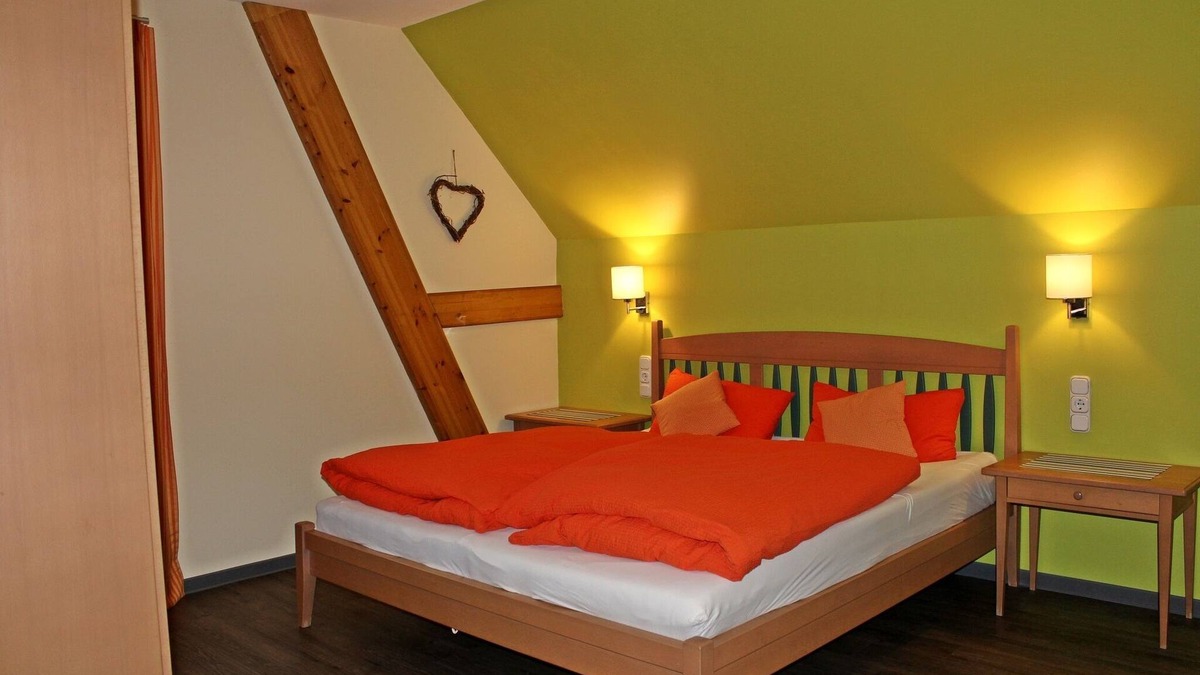 Volkach Apartment | Komfortable 65qm Ferienwohnung mit großem Südbalkon, Haustiere auf Anfrage erlaubt