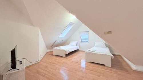 Neumuenster Apartment | Komfortables Dachgeschoss-Apartment in Neumünster ideal für Monteure