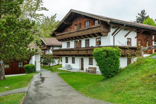 Hauzenberg Apartment | Komfortwohnung mit Pool und Sauna