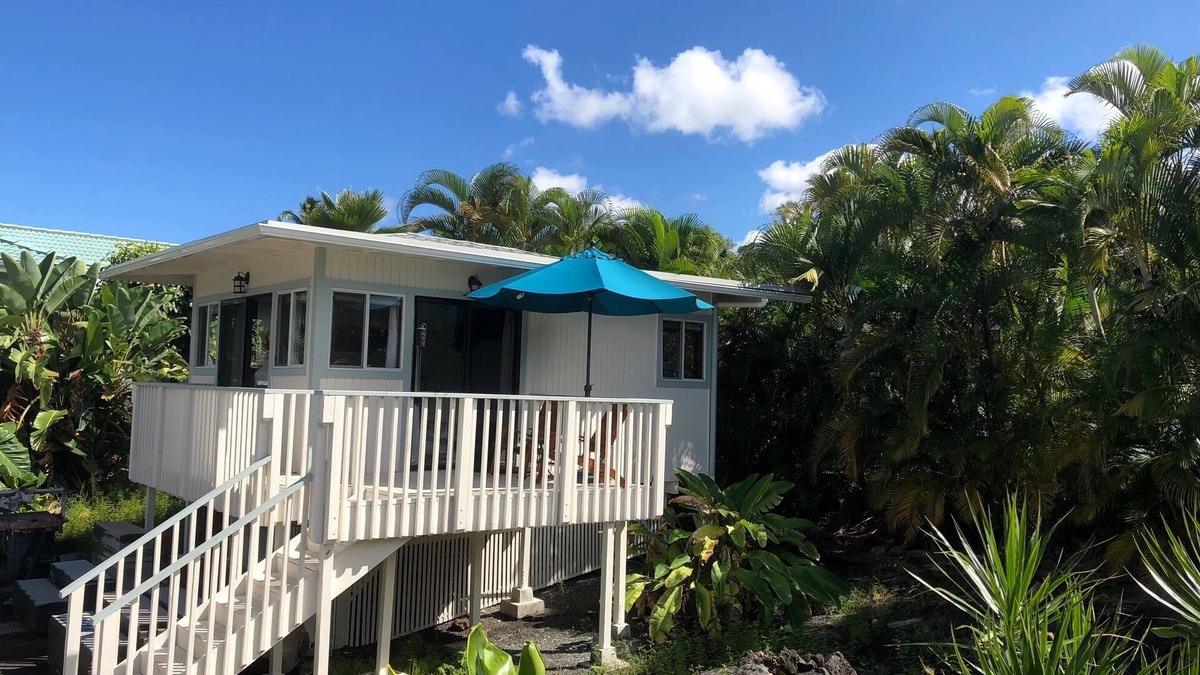 Kona Palisades Apartment | Kona Awesome Tropical PoolCottage/AC/GreatLocation