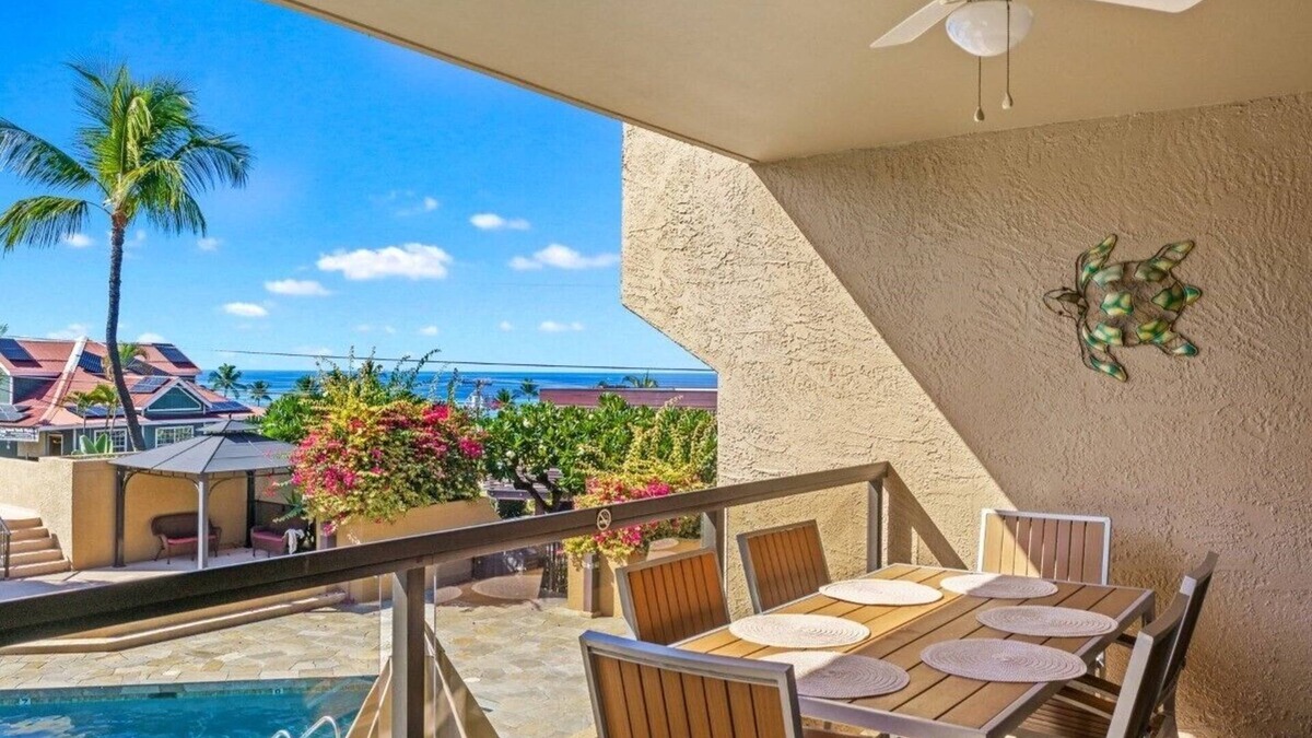 Historic Kailua Village Condo | KONA PACIFIC A-206 OCEAN VIEW, REMODELED, WALK TO TOWN! Elevator, AC!