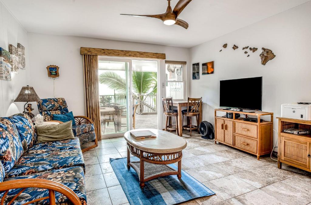 Kailua-Kona Apartment | Kona Riviera Villa #104