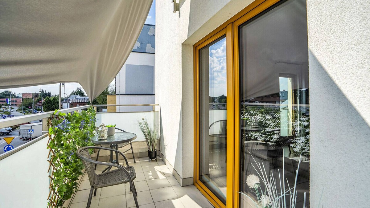 Konstancin-Jeziorna Apartment | Konstancin-Jeziorna Modern Apartment
