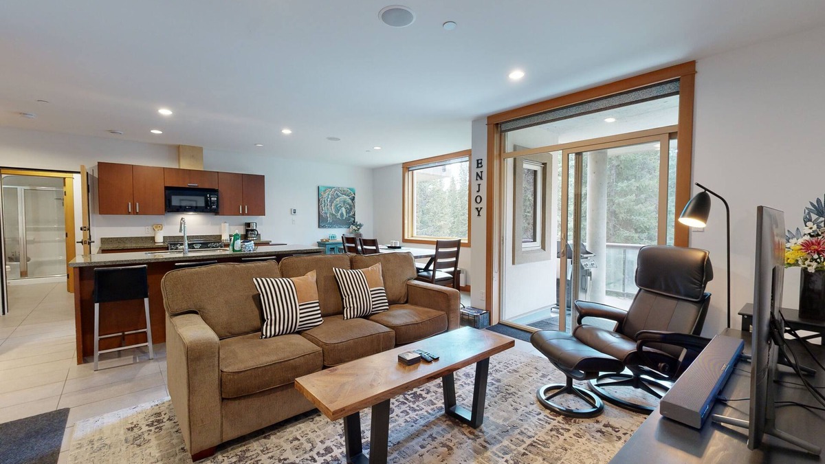 Sun Peaks Condo | Kookaburra #304 Ski-in/Ski-out Private Hot Tub
