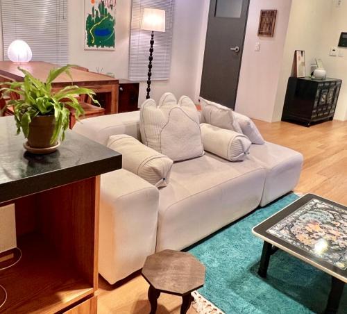 Ikseon-dong Hanok Village Apartment | Korean Traditional terrace House Paradise Shopping Center