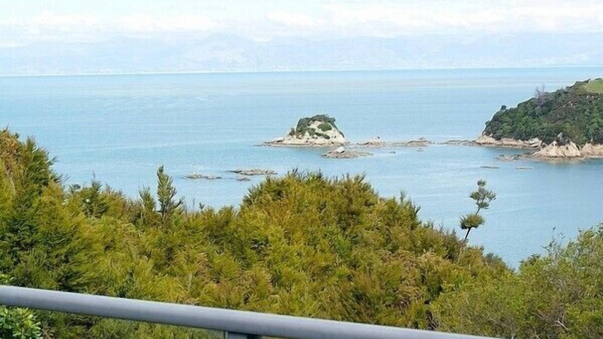 Ngaio Bay Cottage | Korora - Kaiteriteri Beach House