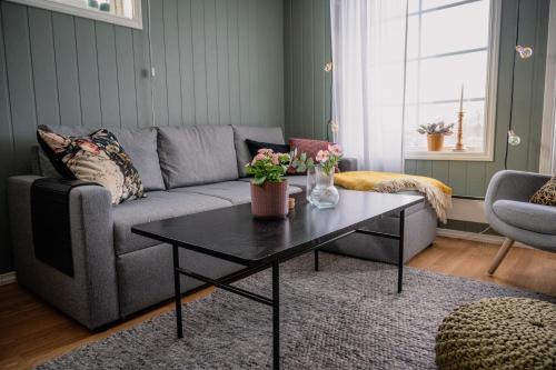 Storslett Apartment | Koselig hjem sentralt på Storslett