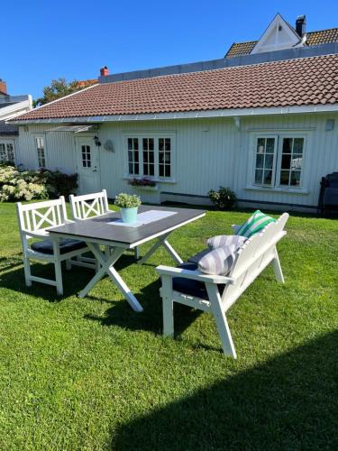 Stavern Apartment | Koselig maritim leilighet sentralt i Stavern