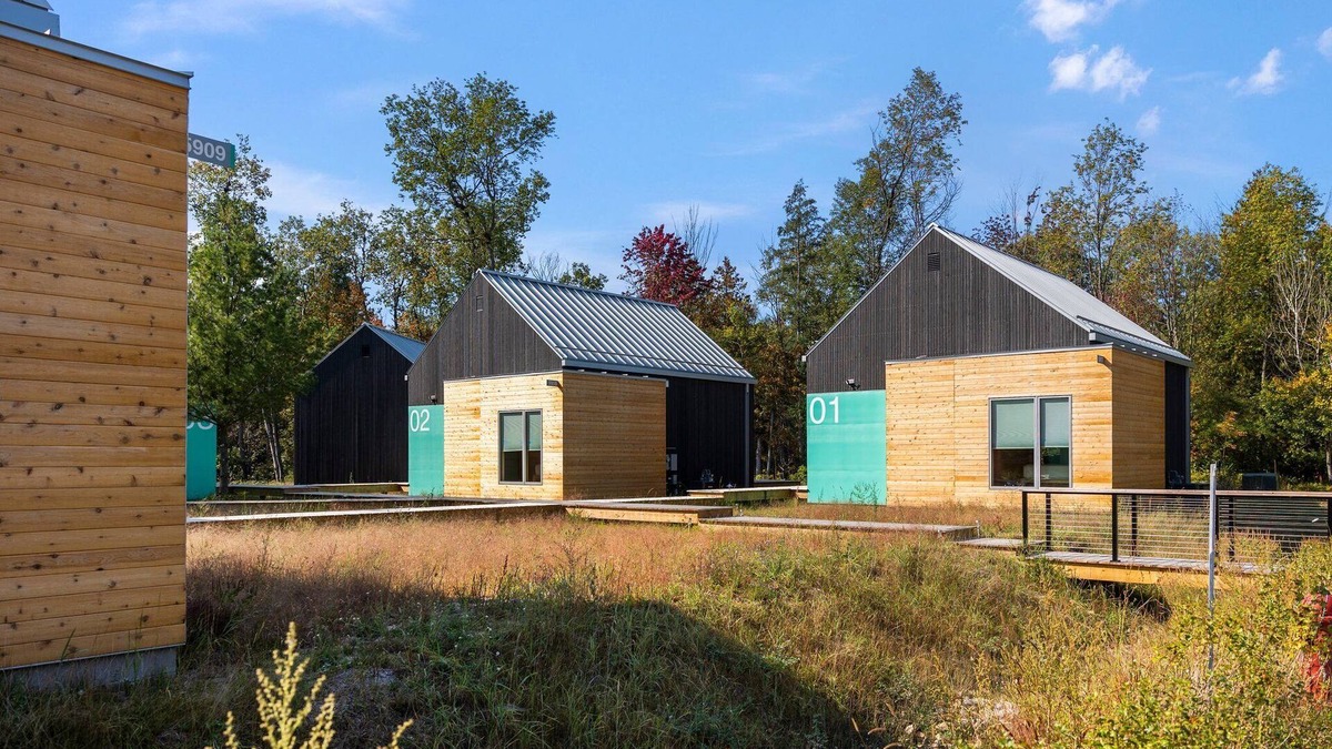 Acme Cabin | KOTI 1 (Two Bedroom) Traverse City's Scandinavian Cabins, vacation home on TART & mins to Traverse C