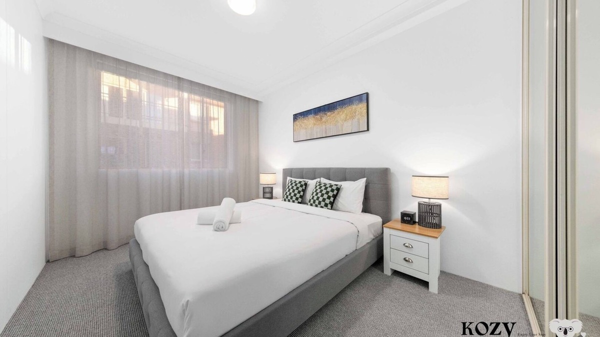 Camperdown Apartment | KozyGuru | Camperdown | Stylish Apt with Parking