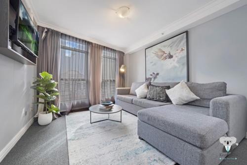 Haymarket Apartment | KozyGuru | Sydney CBD | Amazing 2 Bed Family Apt