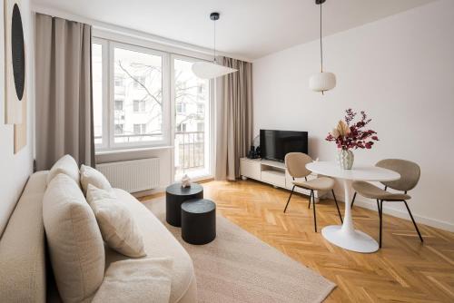 Muranow Apartment | Krasiński Garden Superior Apartment