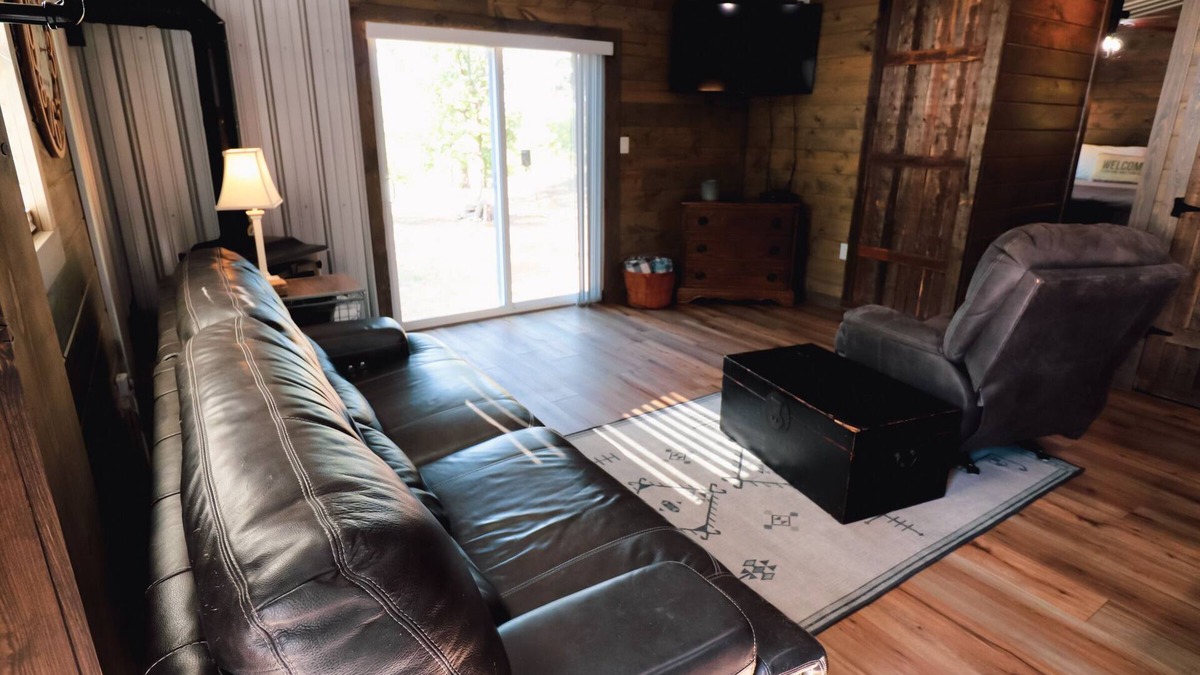 Talihina Cabin | Kritter Holler Cabin a secluded relaxing retreat surrounded by beautiful nature.