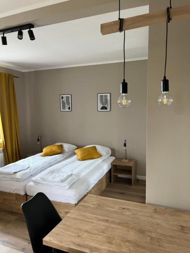 Wolbrom Hotel | Krollhouse Pokoje gościnne