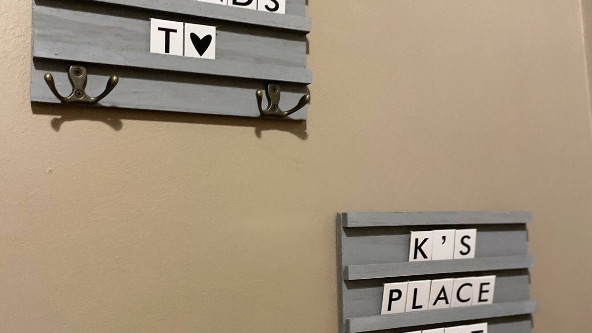 Chanute Bed & Breakfast | K’s Place Loft-Downtown and above a Beautiful Restaurant & Bar