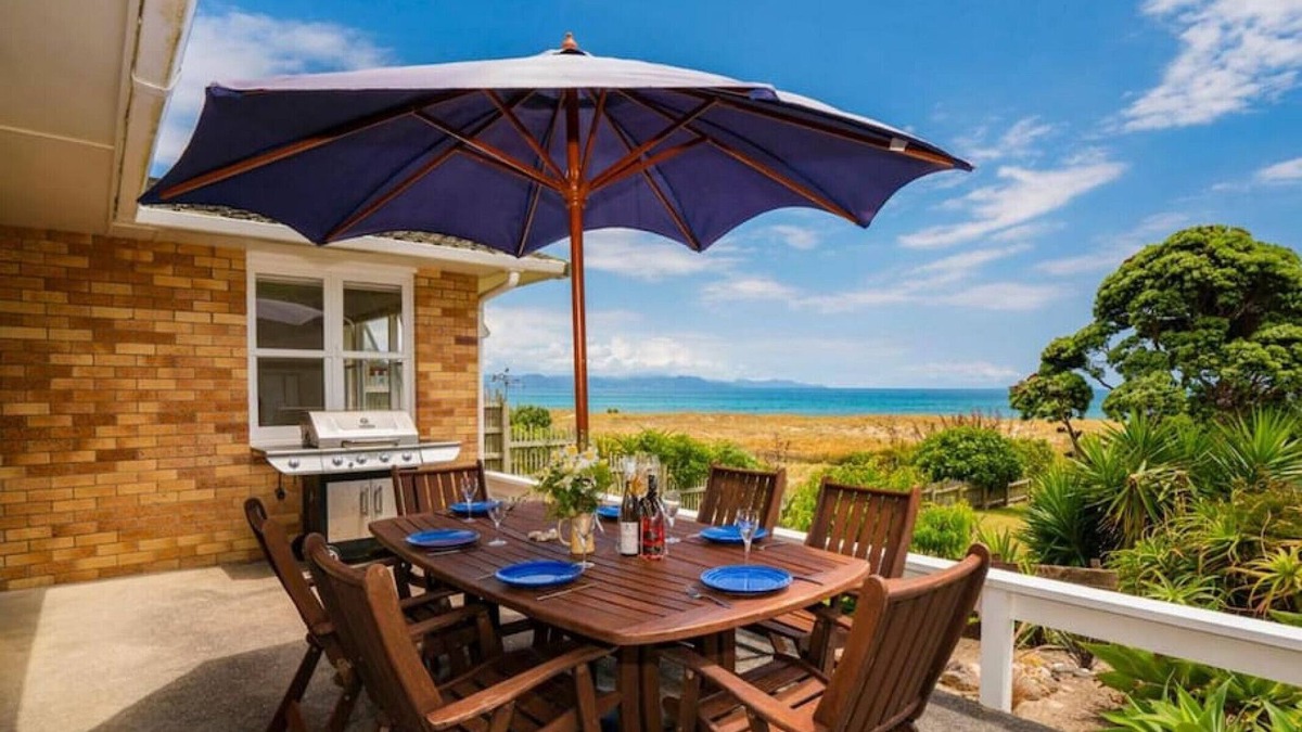 Kuaotunu House | Kuaotunu Beach House - At the Beach, Lukes, Cafe & Store
