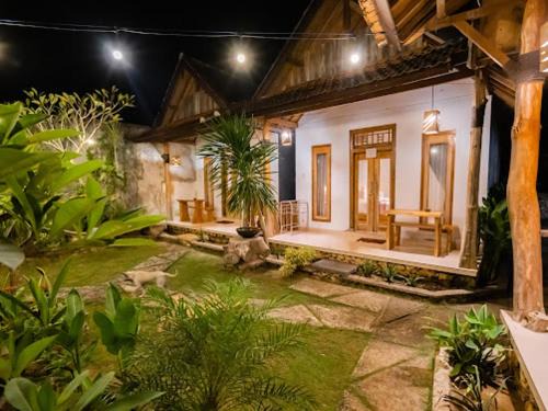 Sampalan House | KUBU YANG COTTAGE