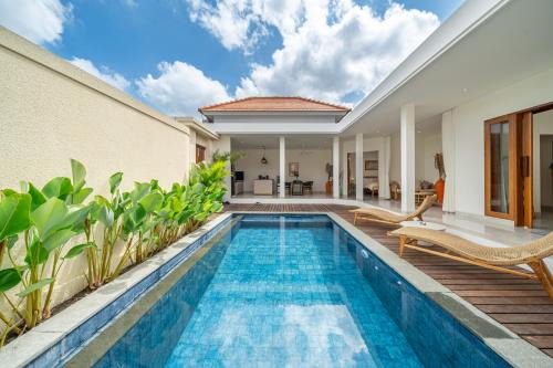 Umalas Villa | Kubung 2 - NEW listing Promo - Canggu - Big Pool and Kitchen