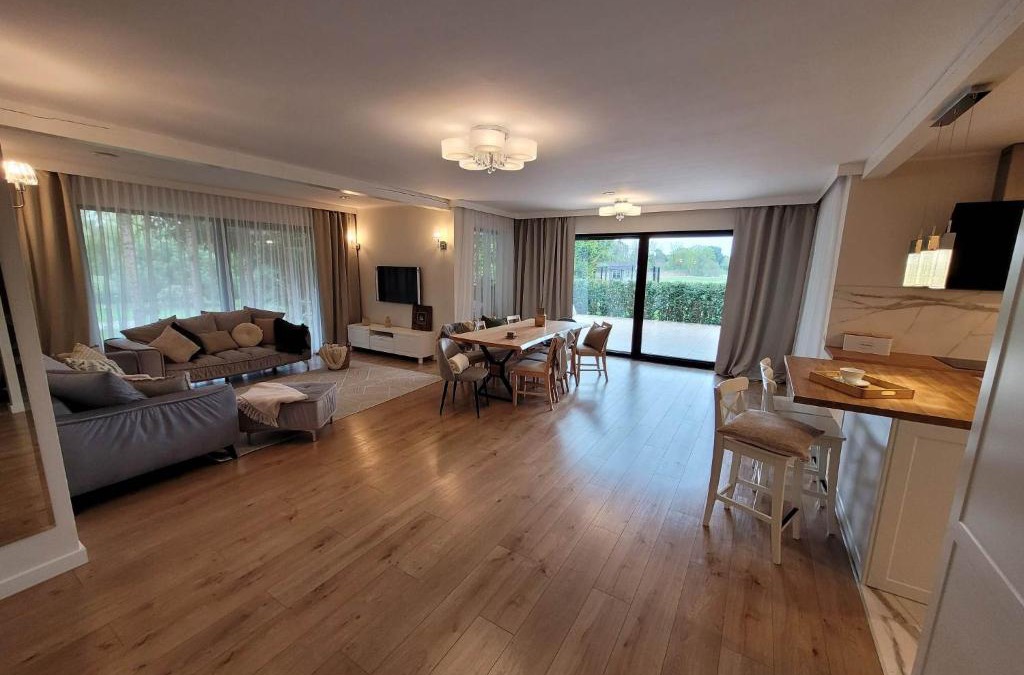 Karniewek Villa | Kubusiowe Siedlisko - Rezerwat przyrody Stawinoga