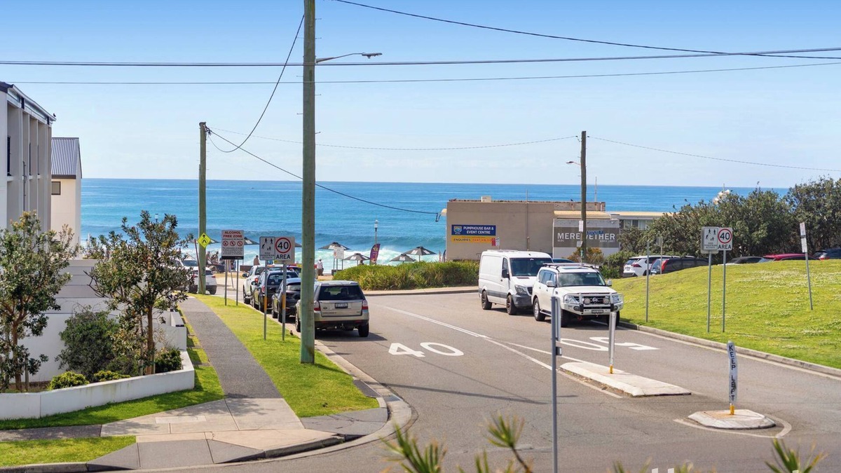 Merewether Apartment | Kui Seaside Escape - Oceanview Apartment