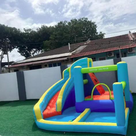 Daerah Kulai House | Kulai landed corner lot+kids pool+ mini waterpark