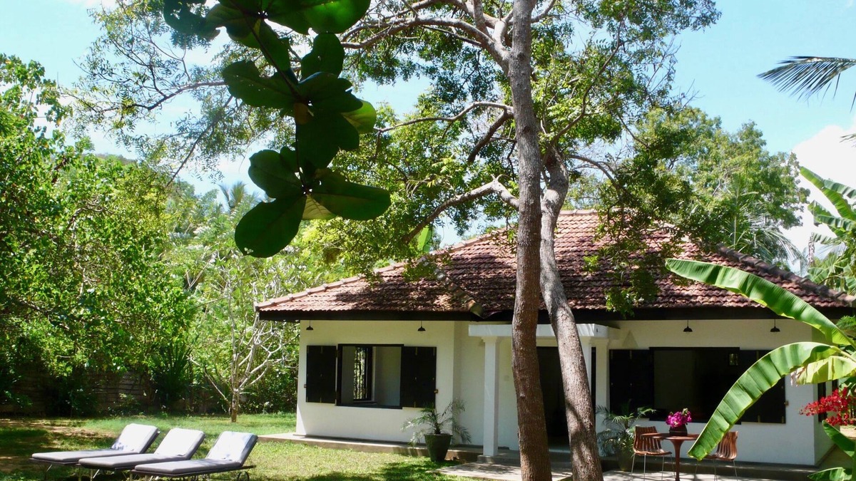 Morakatiyara House | Kumbuk: Two bedroom hideaway steps from Mawella Beach