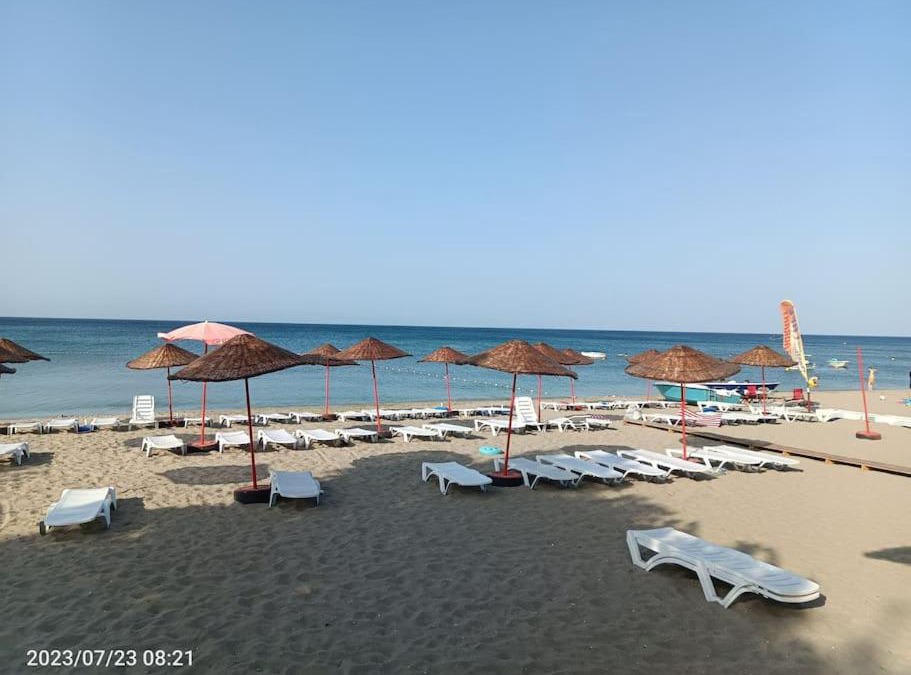 Buyukcekmece Apartment | Kumburgaz Sahilde, Sitede, Konforlu, Manzaralı ve Klimalı Daire
