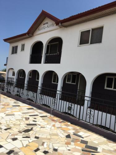 Accra Bed & Breakfast | Kunta Kinte Hotel