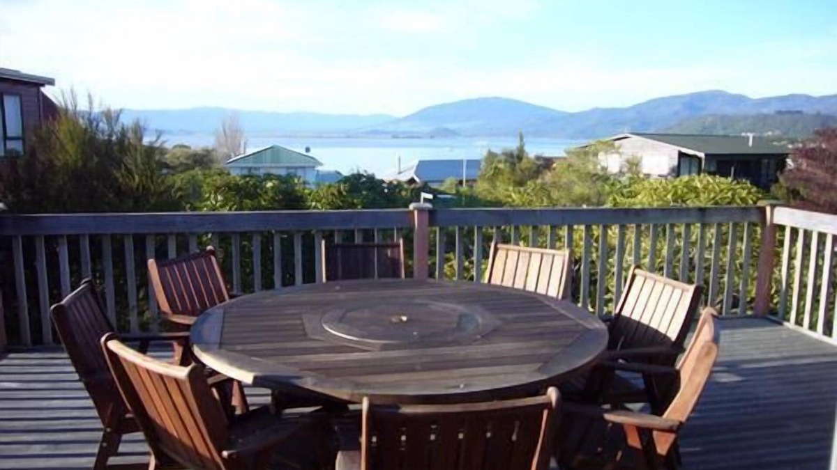 Kuratau House | Kuratau,Lake Taupo-Quiet Cul-de-Sac,Lake Views